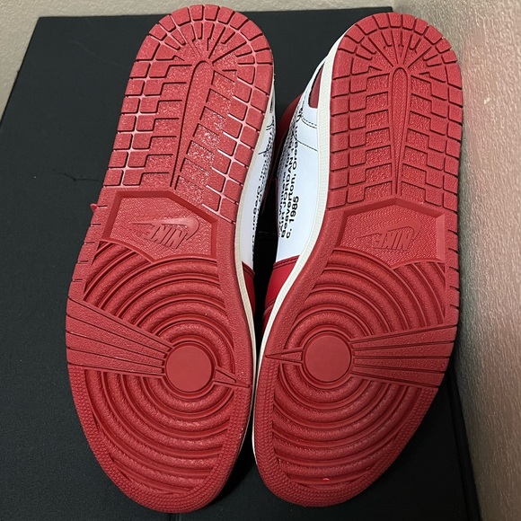 2017
Off-White x Air Jordan 1 Retro High OG 'Chicago' - Picture 6 of 7